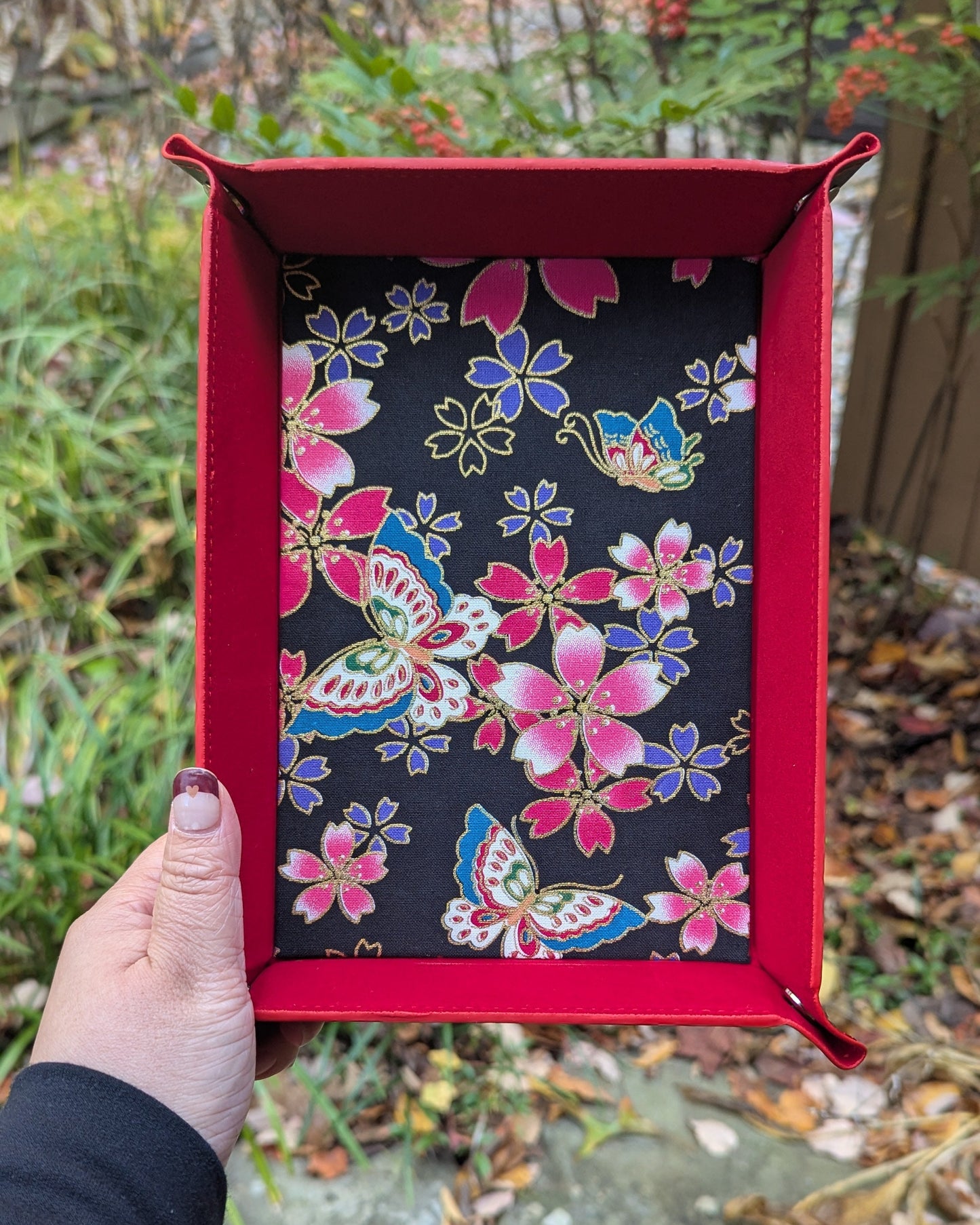 Red Sakura Butterfly Velvet Dice Tray