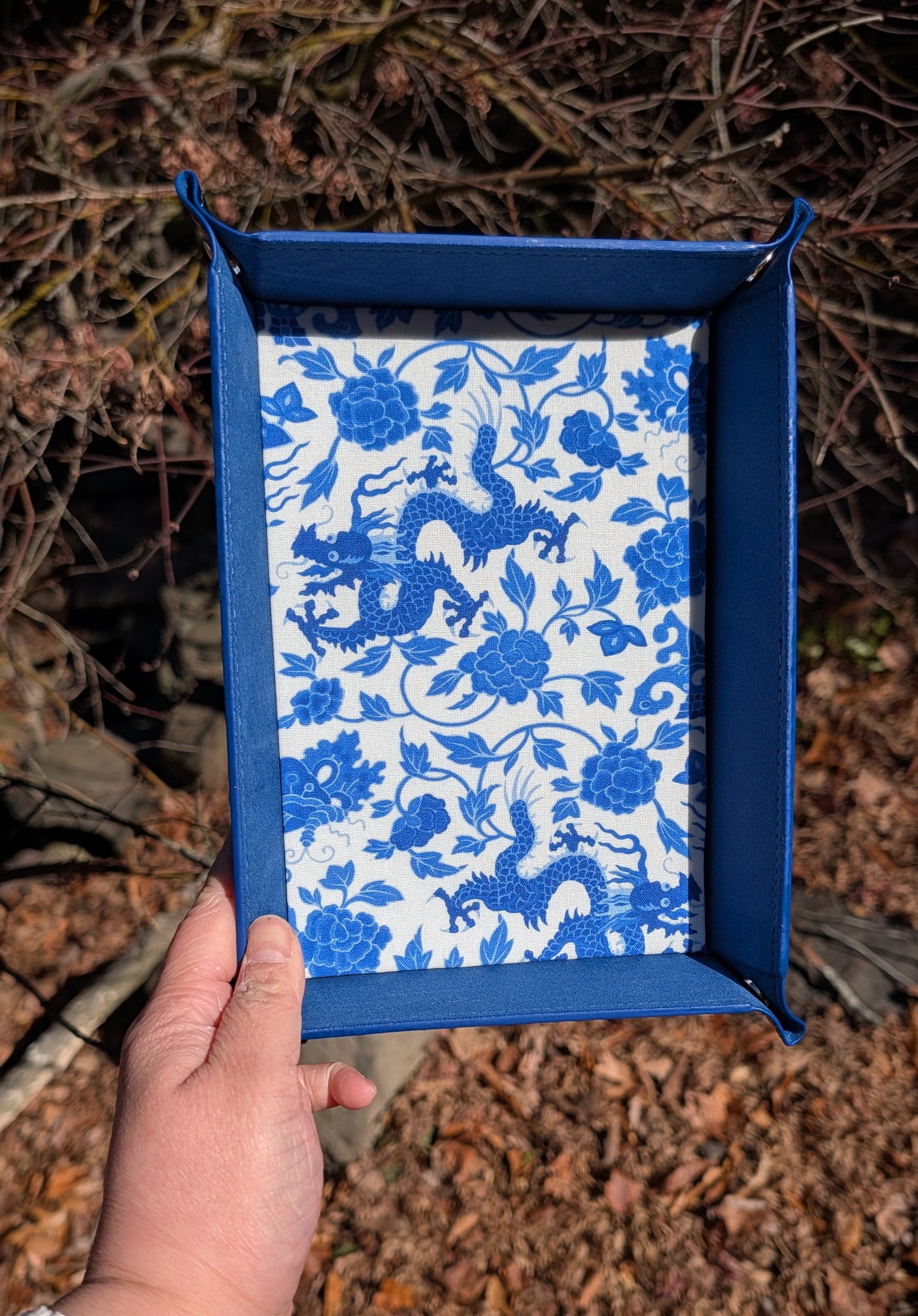 Porcelain Small Dragon Fabric Velvet Dice Tray