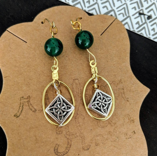 Green Agate Chinese Style Earrings Celtics Metal Bead