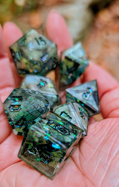 Fragmented Fae Cathedral Alt Shaped 7pc Dice Set