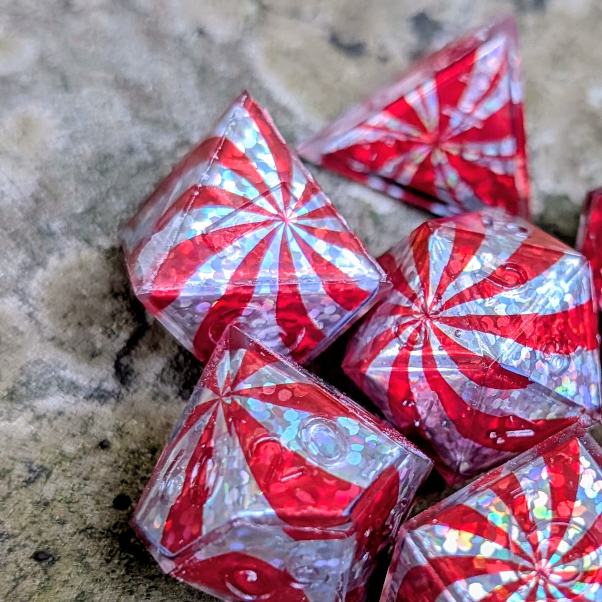Peppermint Holiday Resin 7pc Dice Set