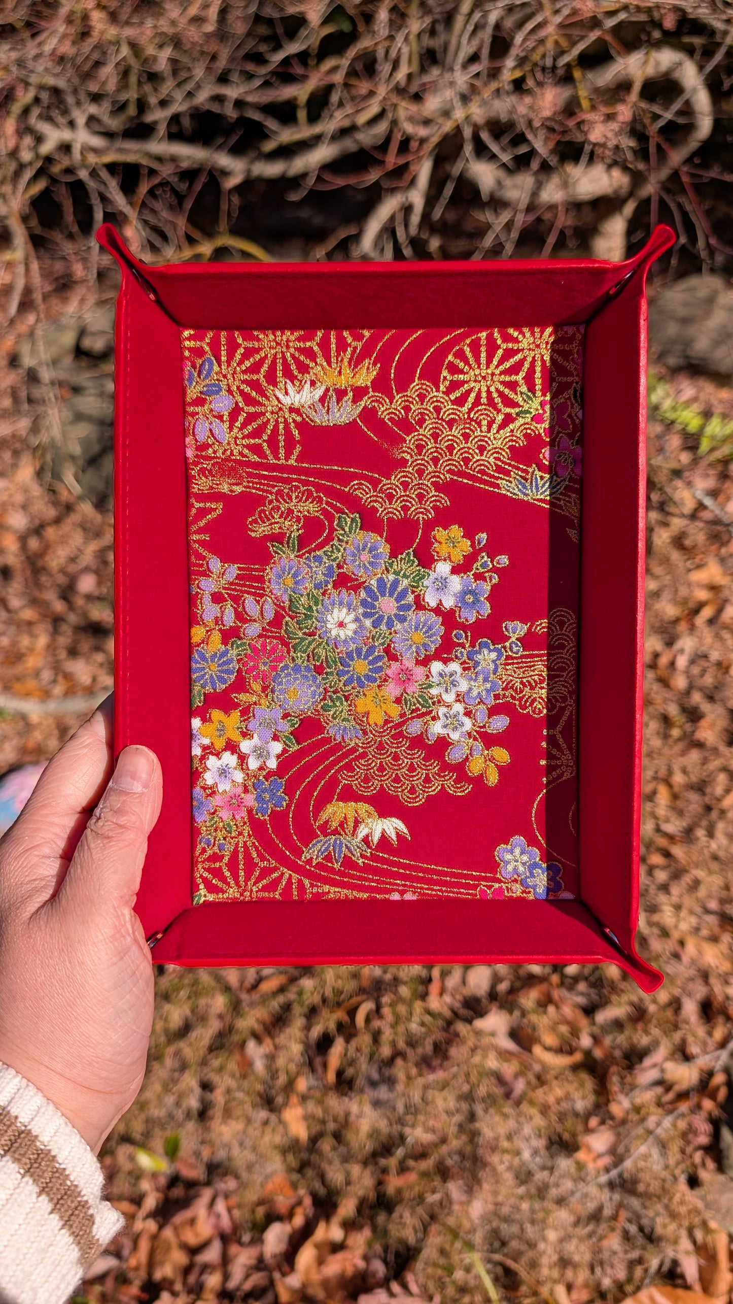 Red Floral Wave Fabric Velvet Dice Tray