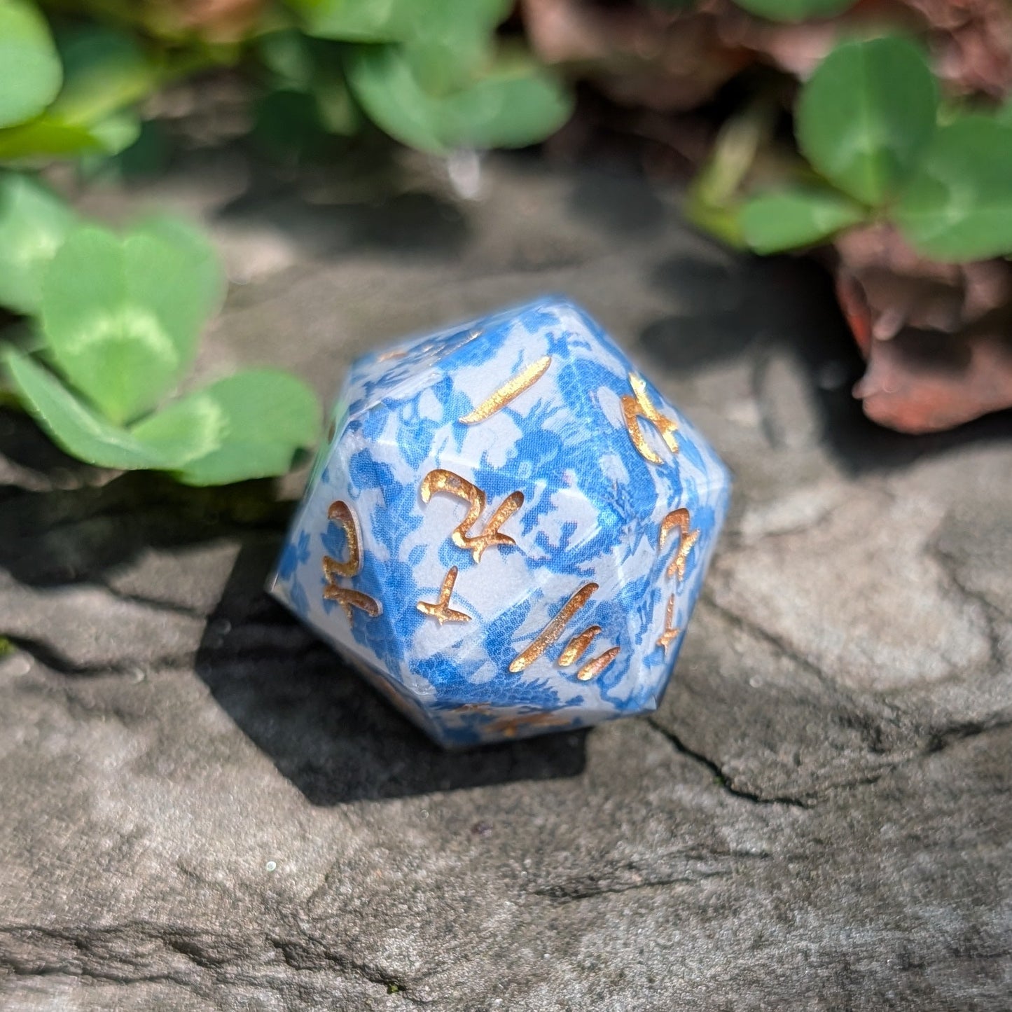 Qing Hua Small Dragon Single D20 Chinese Characters (Kanji)