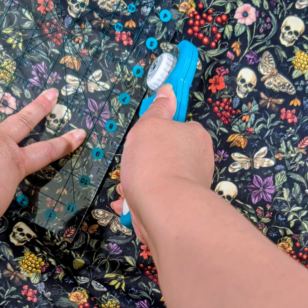 Moth Skull Purple Velvet Dice Tray