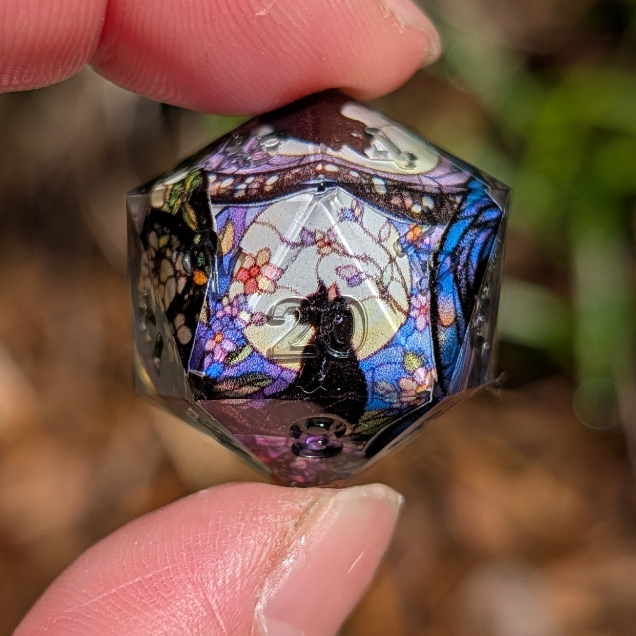 Single D20 (22mm) Stained Glass Cat